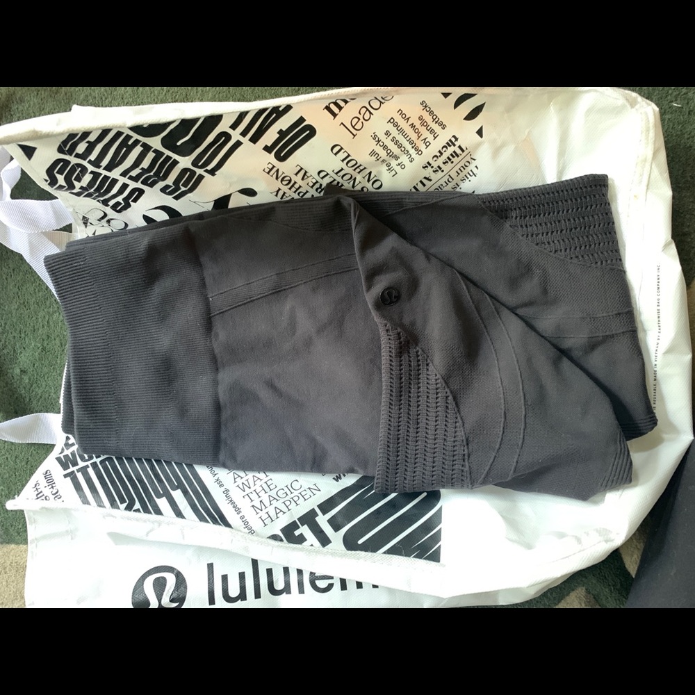 Lululemon cropped leggings